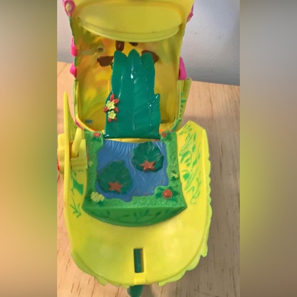 Dream Garden Tea Pot Toy - Picture 4 of 4